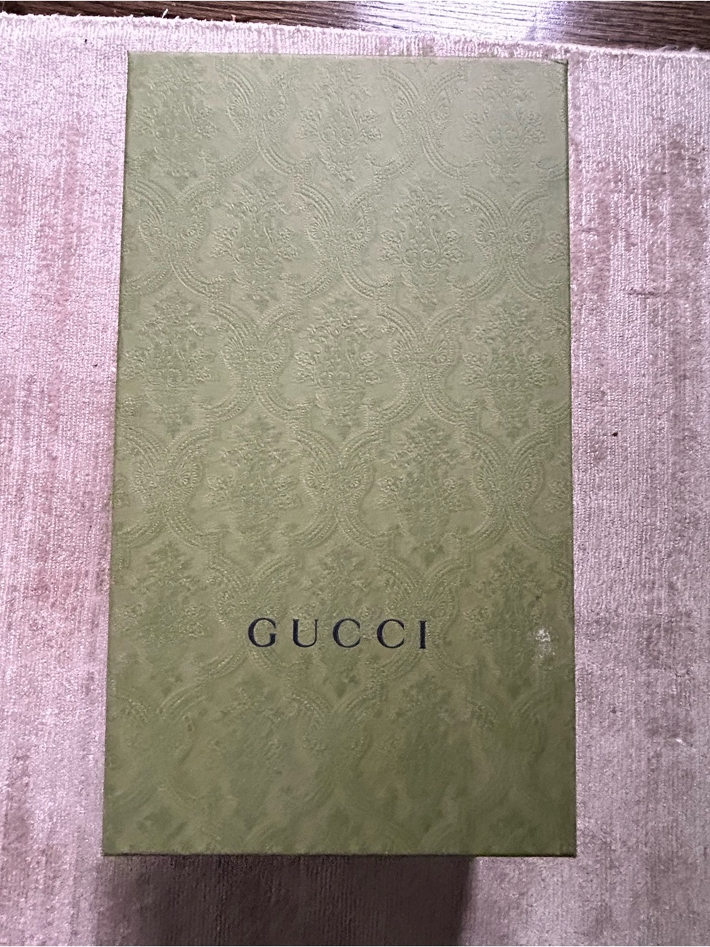 Gucci GG Supreme Tiger Print Black Sandals - like new - Picture 9 of 10